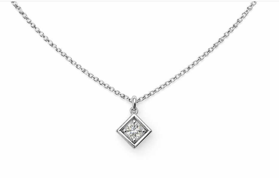 18K WHITE GOLD PRINCESS CUT DIAMOND PENDANT