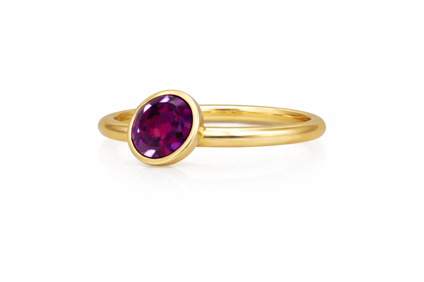 18K YELLOW GOLD PURPLE GARNET BEZEL SET RING