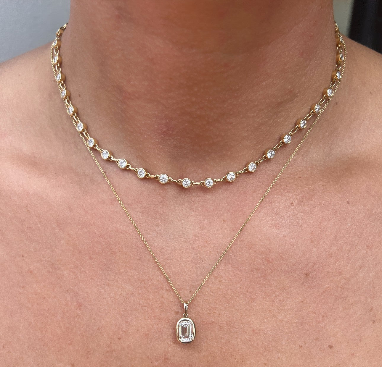 14K YELLOW GOLD EMERALD DIAMOND PENDANT