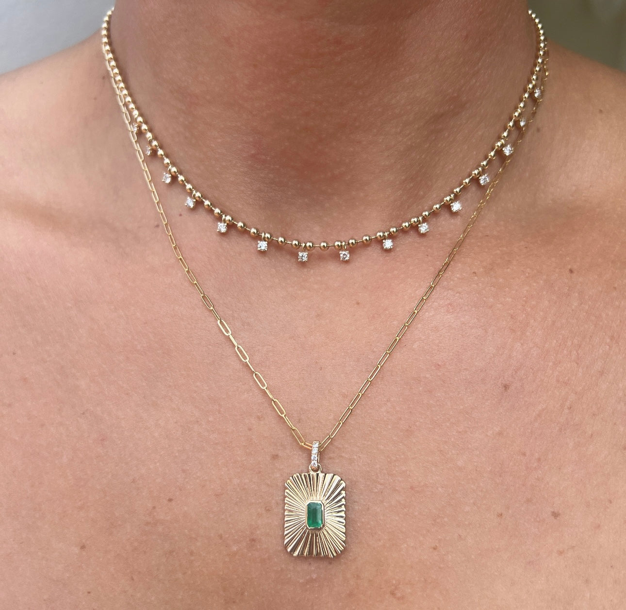 14K YELLOW GOLD RIBBED EMERALD AND DIAMOND NECKLACE