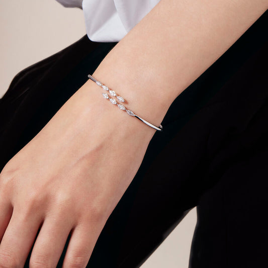 HEARTS ON FIRE 18K YELLOW GOLD DIAMOND AERIAL MARQUISE FLEX BANGLE