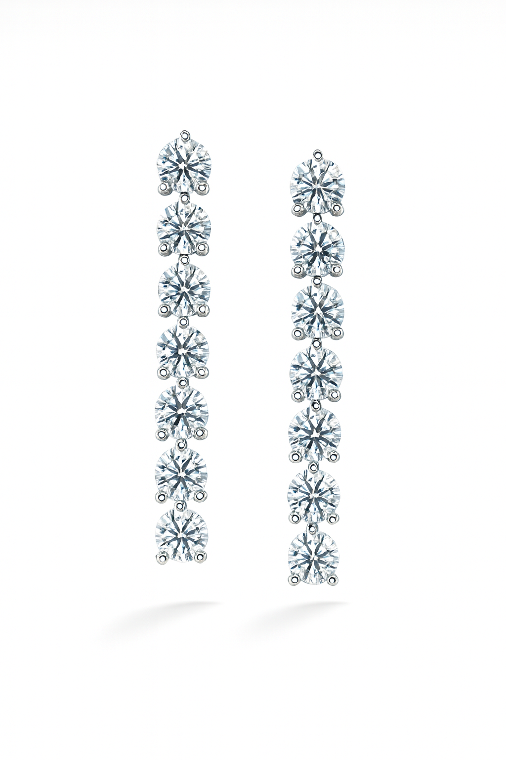 HEARTS ON FIRE18K WHITE GOLD DIAMOND CASCASDE STILETTOS EARRINGS