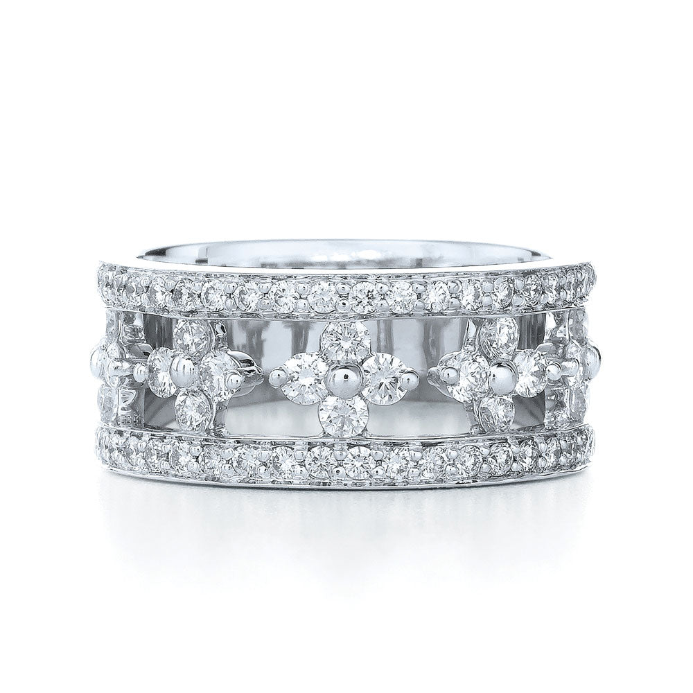 18K WHITE GOLD DIAMOND "CLOVER" RING
