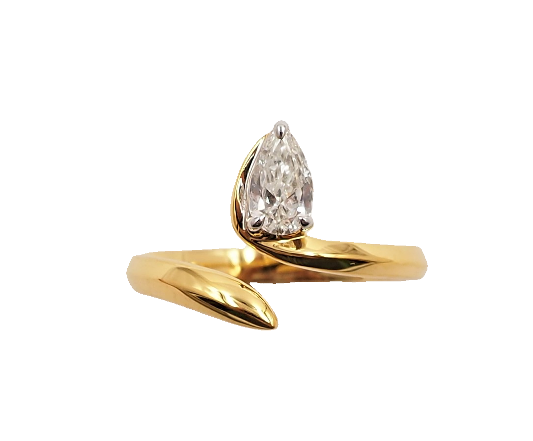 18K YELLOW GOLD DIAMOND OPEN PEAR SHAPE RING