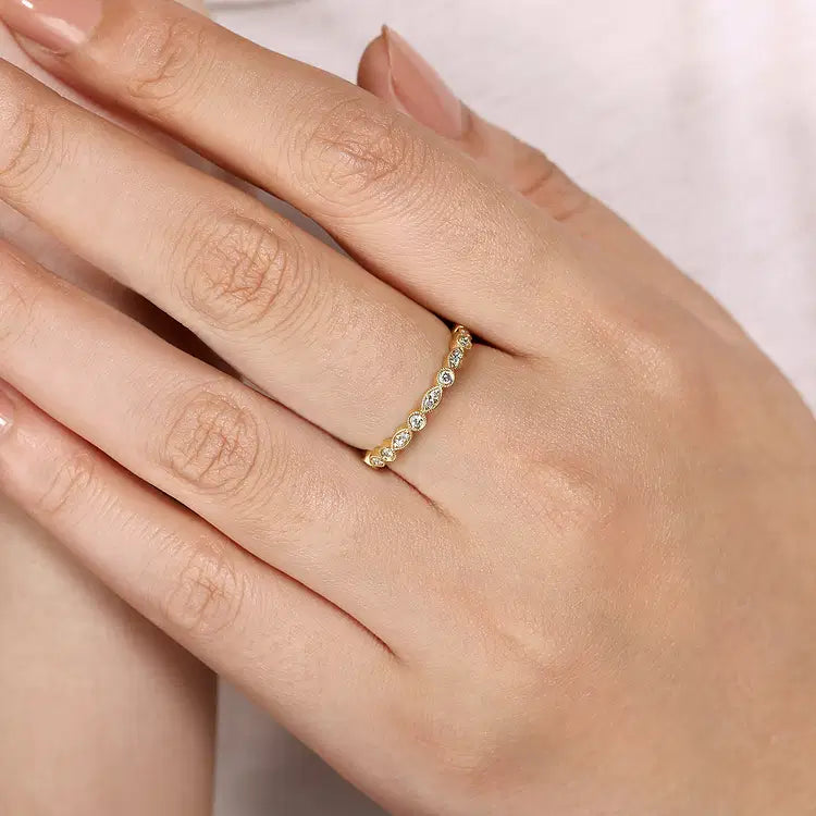 GABRIEL & CO 14K YELLOW GOLD DIAMOND MARQUISE AND ROUND STATION RING