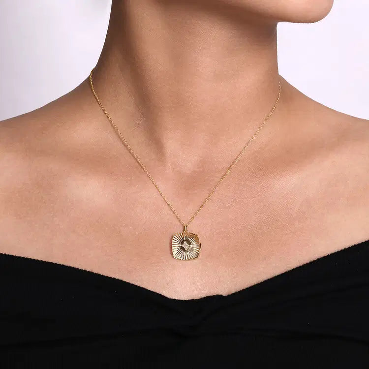 GABRIEL & CO 14K YELLOW GOLD DIAMOND TEXTURED LOCKET NECKLACE
