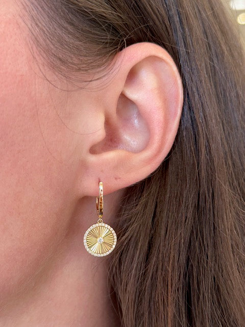 18KY FLUTED ROUND DROP EARRINGS