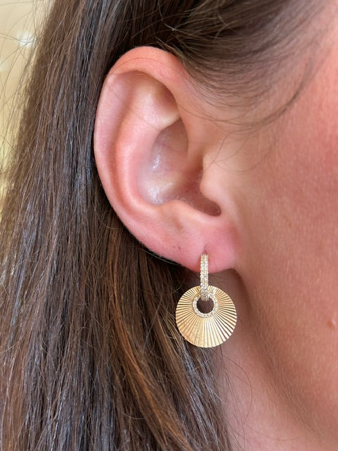 14K YELLOW GOLD DIAMOND FLUTED DISC DROP EARRINGS