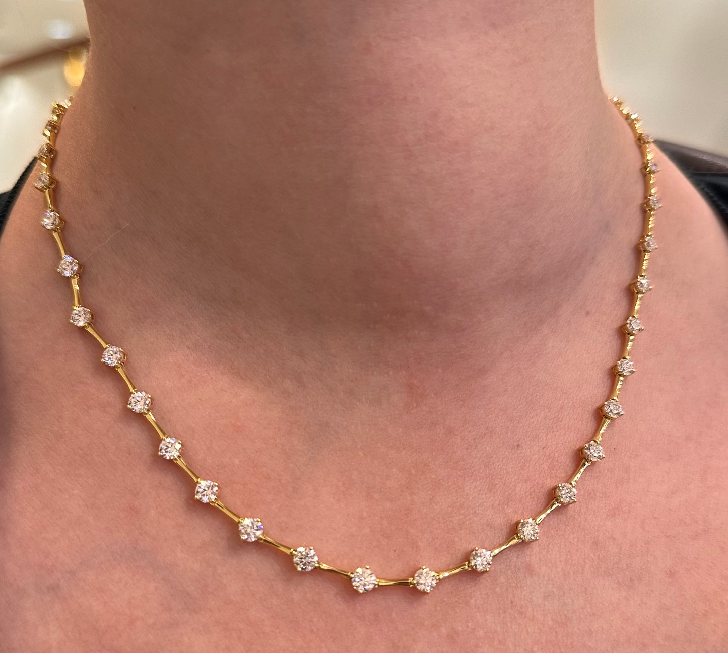 18K GOLD DIAMOND STATION NECKLACE