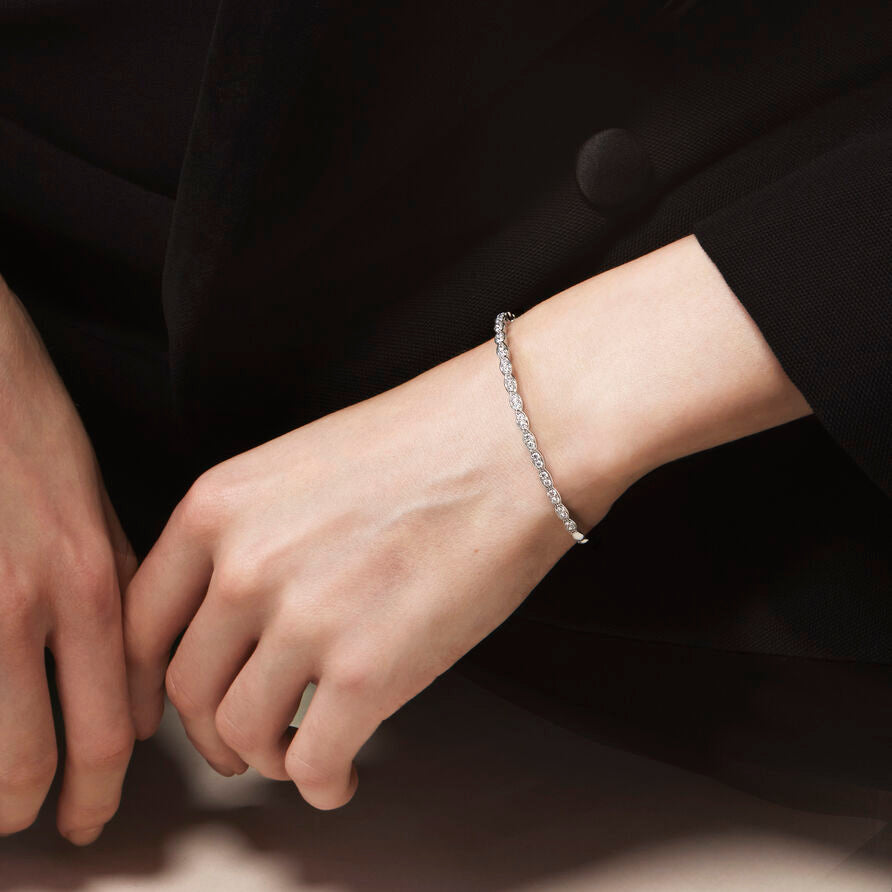 HEARTS ON FIRE LORELEI FLORAL DIAMOND BANGLE