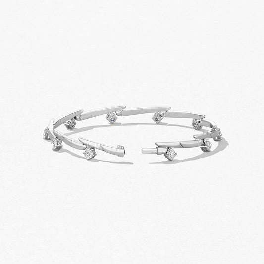 HEARTS ON FIRE 18K WHITE GOLD DIAMOND VELA CROSSOVER BRACELET