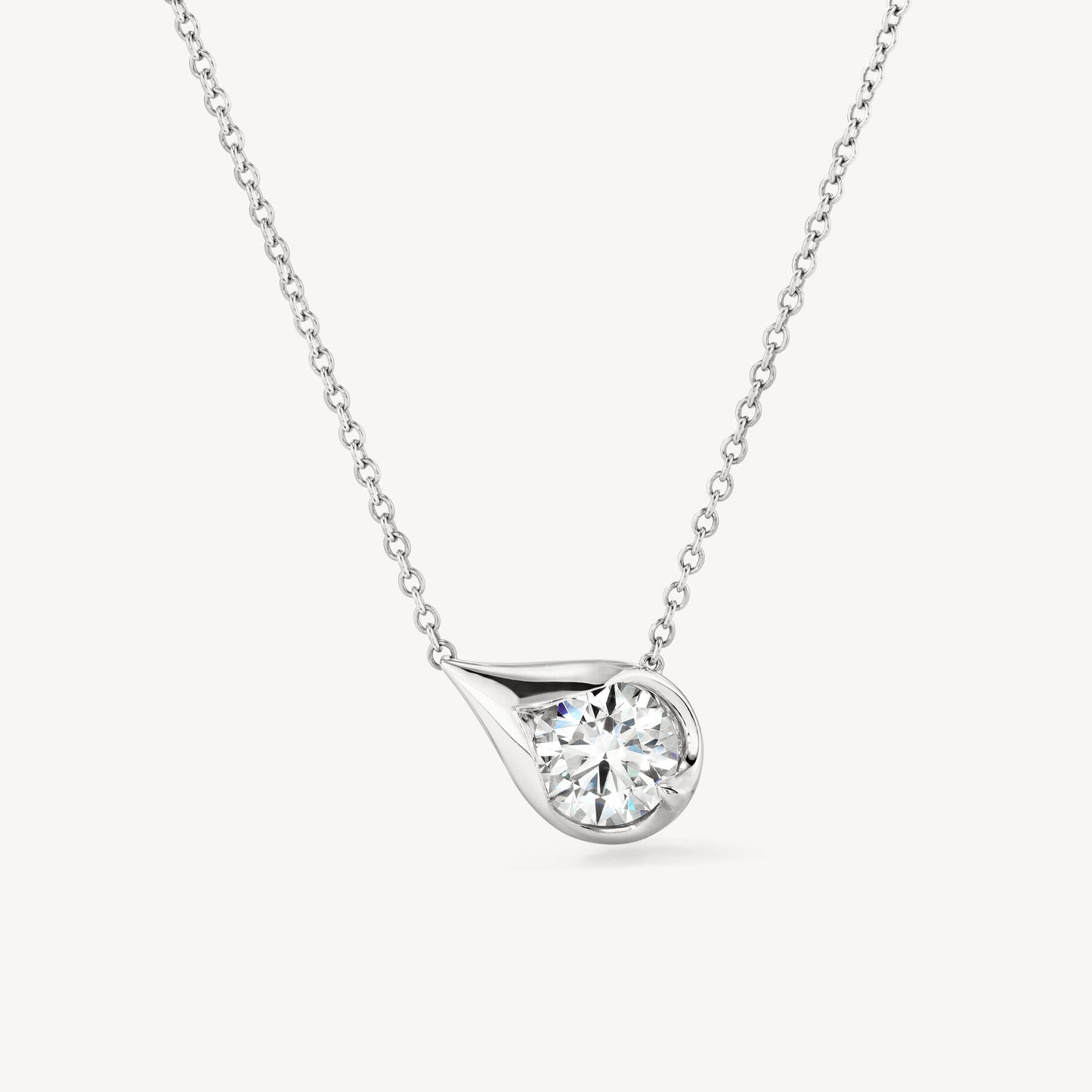 HEARTS ON FIRE 18K WHITE GOLD LU DROPLET PENDANT