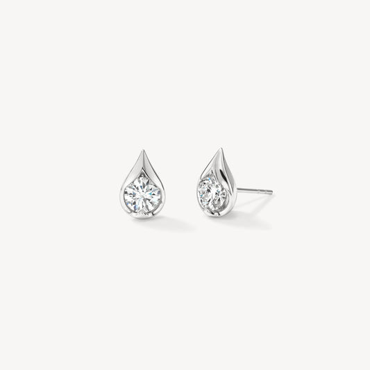 HEARTS ON FIRE 18K WHITE GOLD DIAMOND LU DROPLET STUD EARRINGS