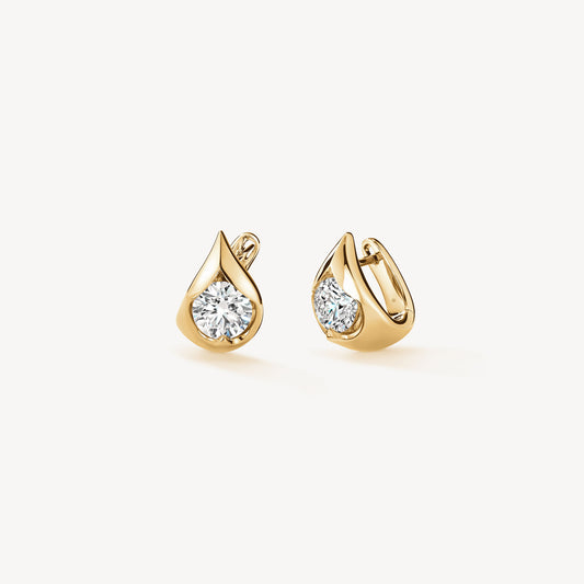 HEARTS ON FIRE 18K WHITE GOLD DIAMOND LU DROPLET HUGGIES