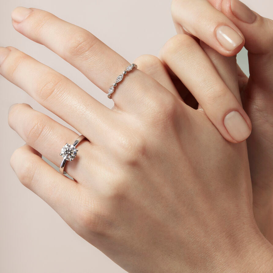 HEARTS ON FIRE "BEADED REGAL" WHITE GOLD DIAMOND BAND