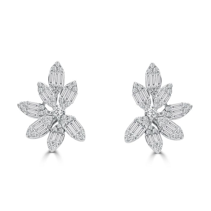 18K WHITE GOLD CLUSTER SPRAY DIAMOND EARRING