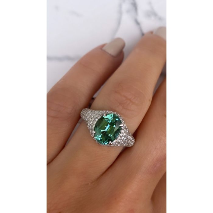 935 Silver Oval Mint Green Tourmaline Wedding Ring 35.72 Carat Cubic Zirconia 